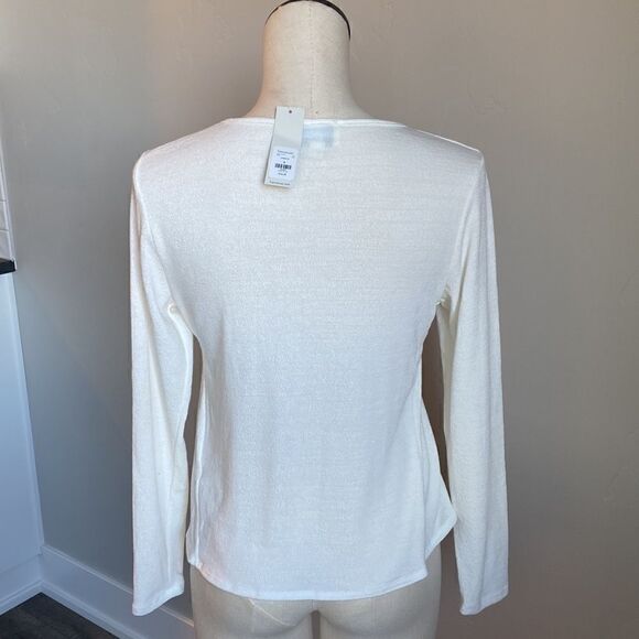 Francesca’s White Front Knot Top-NWT - Picture 2 of 2